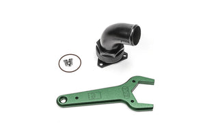 Radium FCST-X 3-Bolt Remote Mount Fill Neck 24AN Elbow 1.5in Barb 20-1047